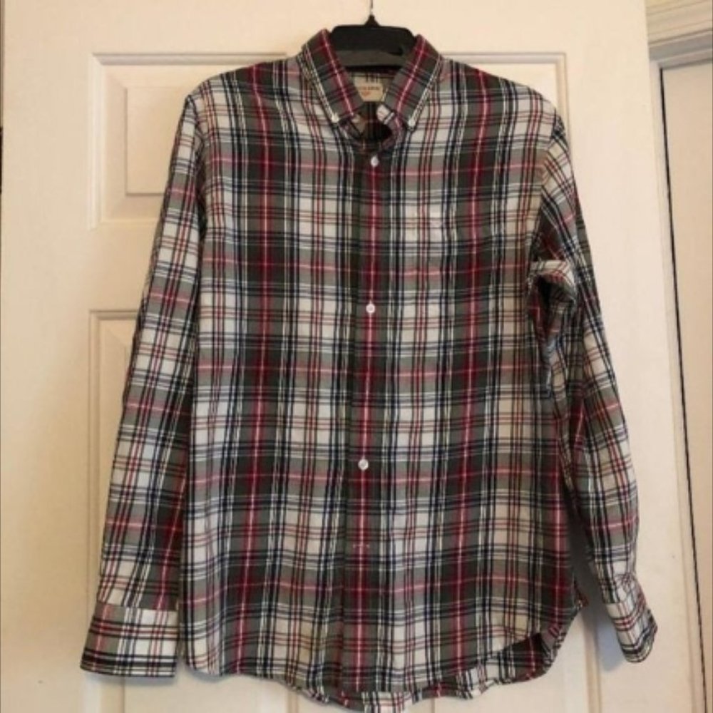 Mens Medium Plaid button up shirt
